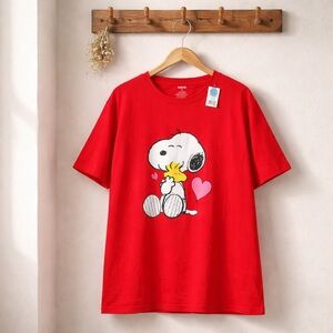 Peanuts Snoopy and Woodstock Hug Graphic Short Sleeve Red 3x Shirt